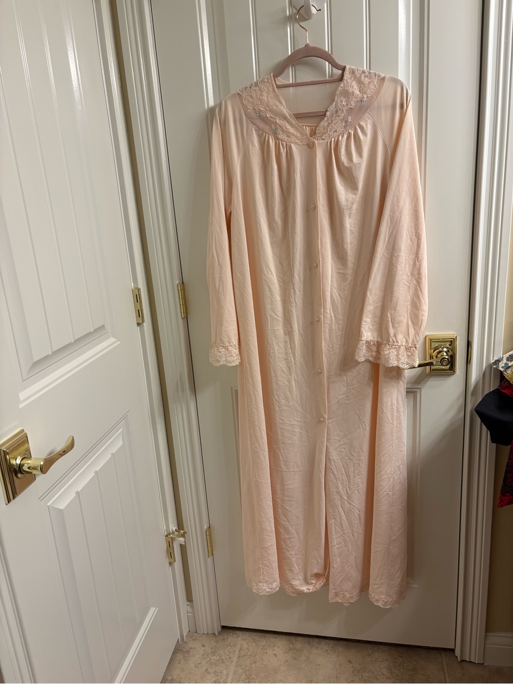Shadowline Pink Nylon Long Sleeve Button Down Long Nightgown S 60’s 70’s USA